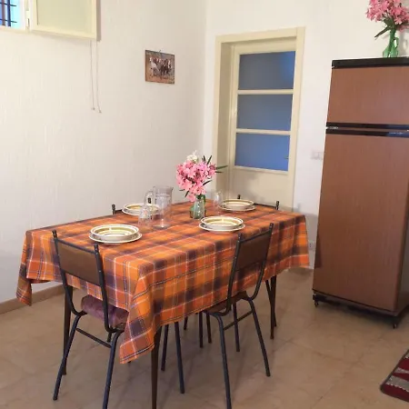 Holiday home Casa Vacanze Rosa *