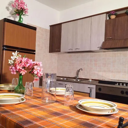 Holiday home Casa Vacanze Rosa *